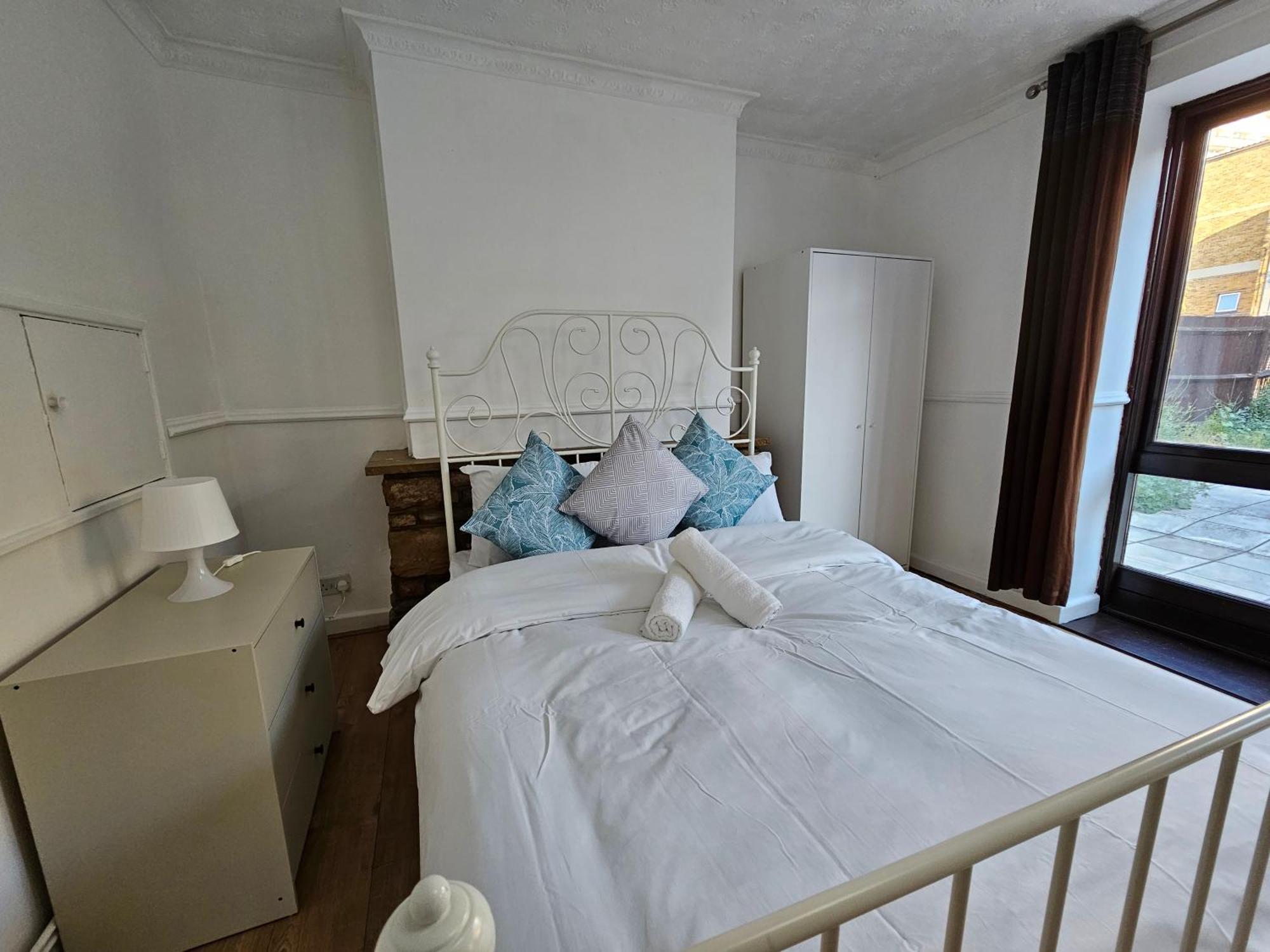 Towerhill Rooms Londres Exterior foto